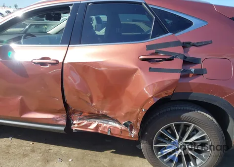 2025 Lexus Nx 250 z USA, uszkodzony, nr VIN 2T2ADCAZ6SC029983